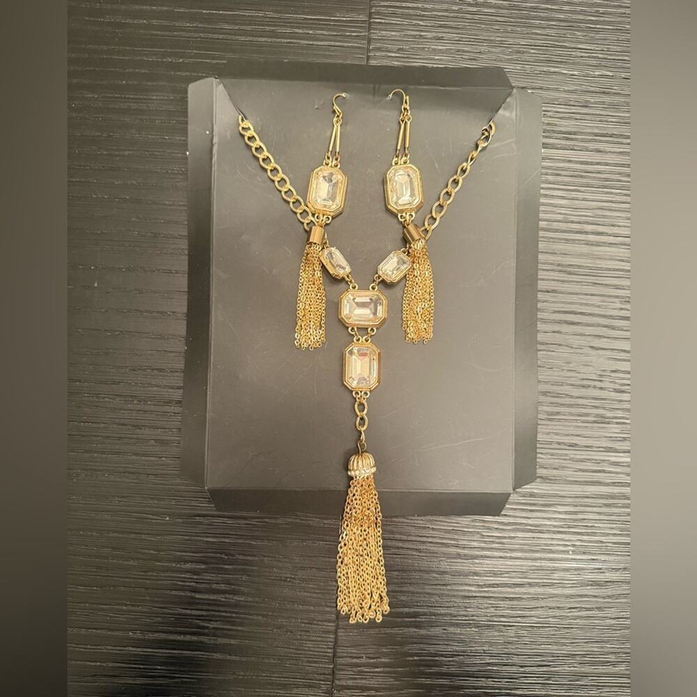NWT Gold Chain Tassel Bib Necklace and Dangle Earrings Rhinestones Jewelry Set - Picture 2 of 5